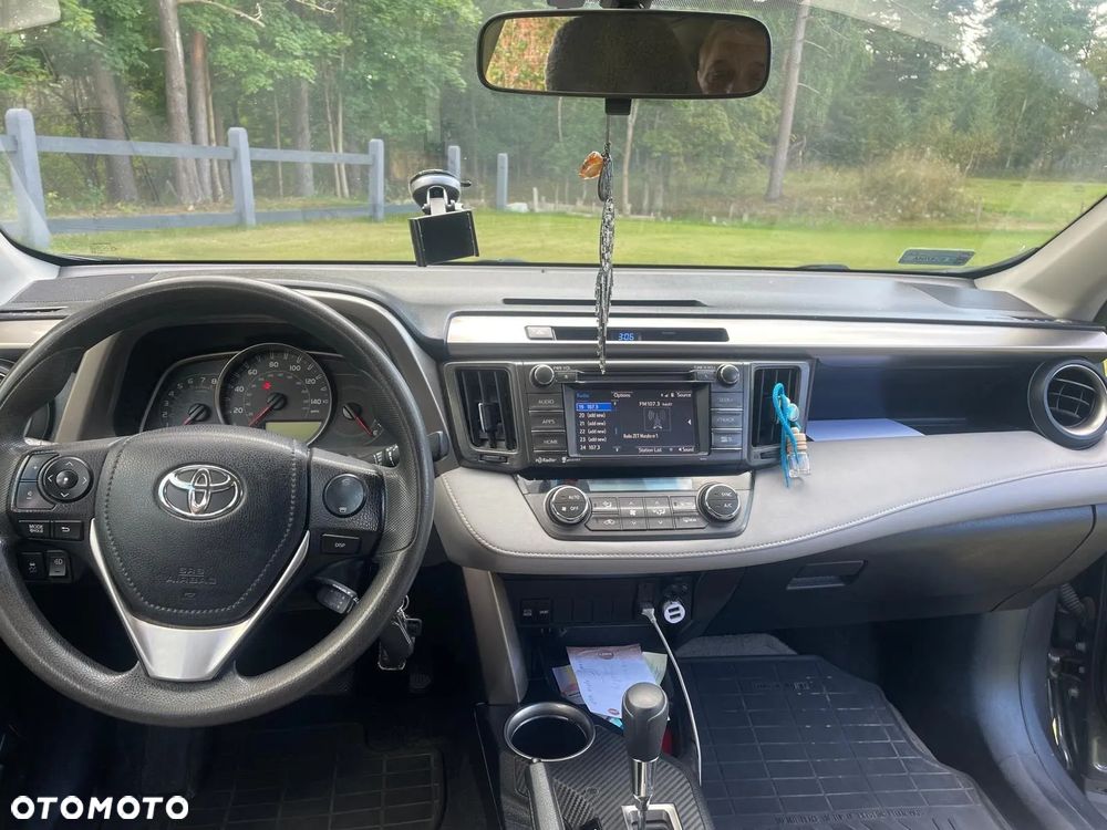Toyota RAV4 - 4