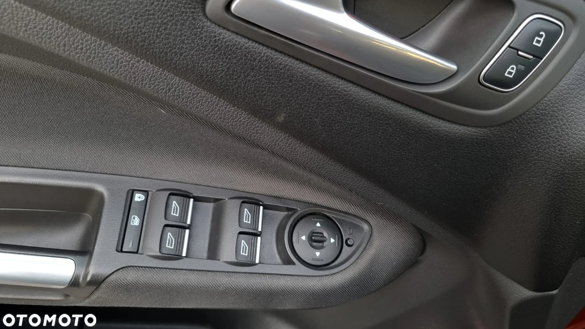 Ford C-MAX 2.0 TDCi Start-Stop-System Titanium - 19