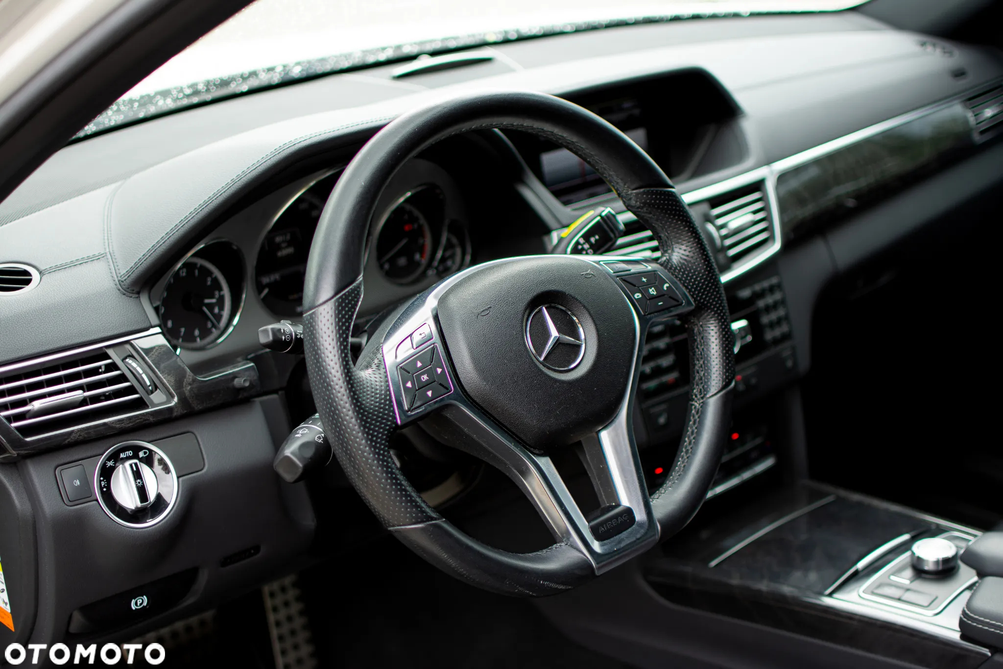 Mercedes-Benz Klasa E 500 BlueEffICIENCY Avantgarde - 12