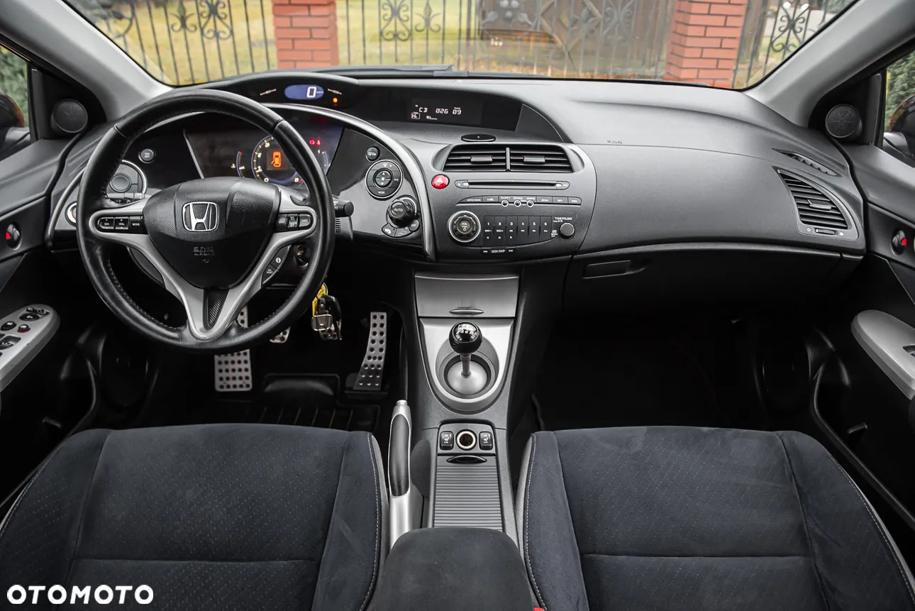 Honda Civic 1.8 Comfort - 25