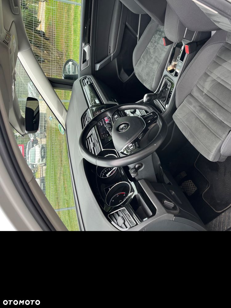Volkswagen Touran 2.0 TDI SCR DSG Highline - 8