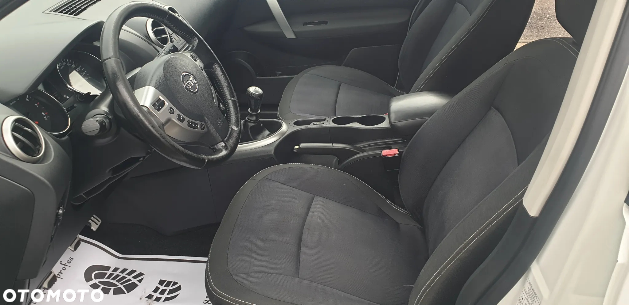 Nissan Qashqai+2 - 13