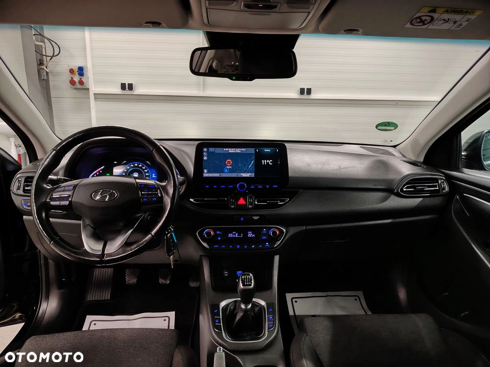 Hyundai i30 1.5 DPI Modern - 25