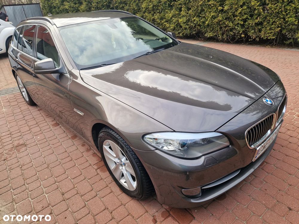 BMW Seria 5 525d xDrive - 7