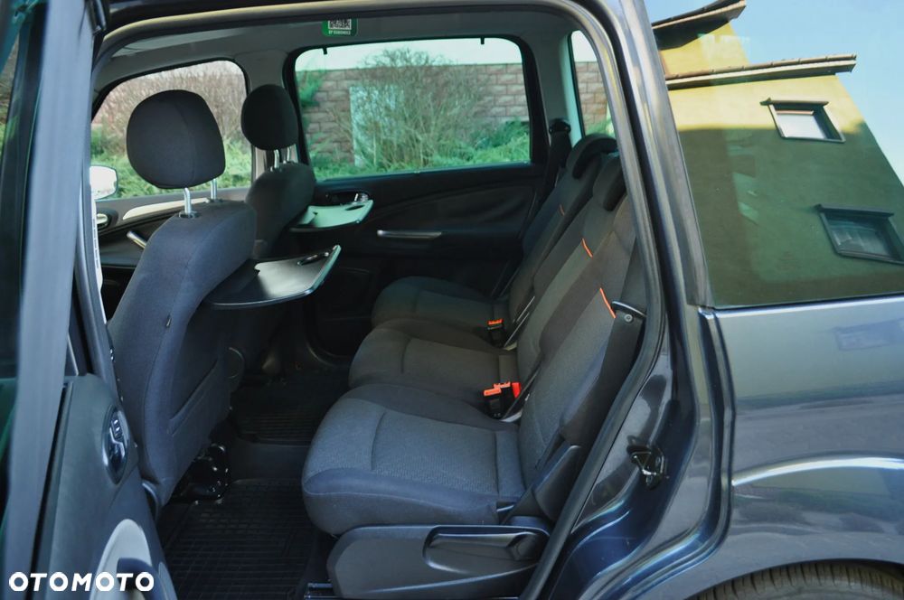 Ford Galaxy 2.0 TDCi Ghia - 13