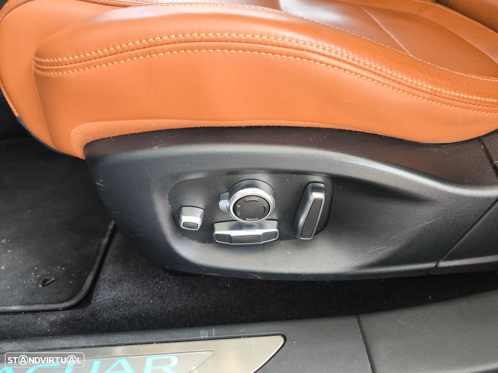 Jaguar I-Pace EV400 AWD HSE - 32