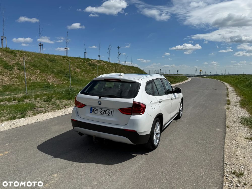 BMW X1 xDrive18d xLine - 12