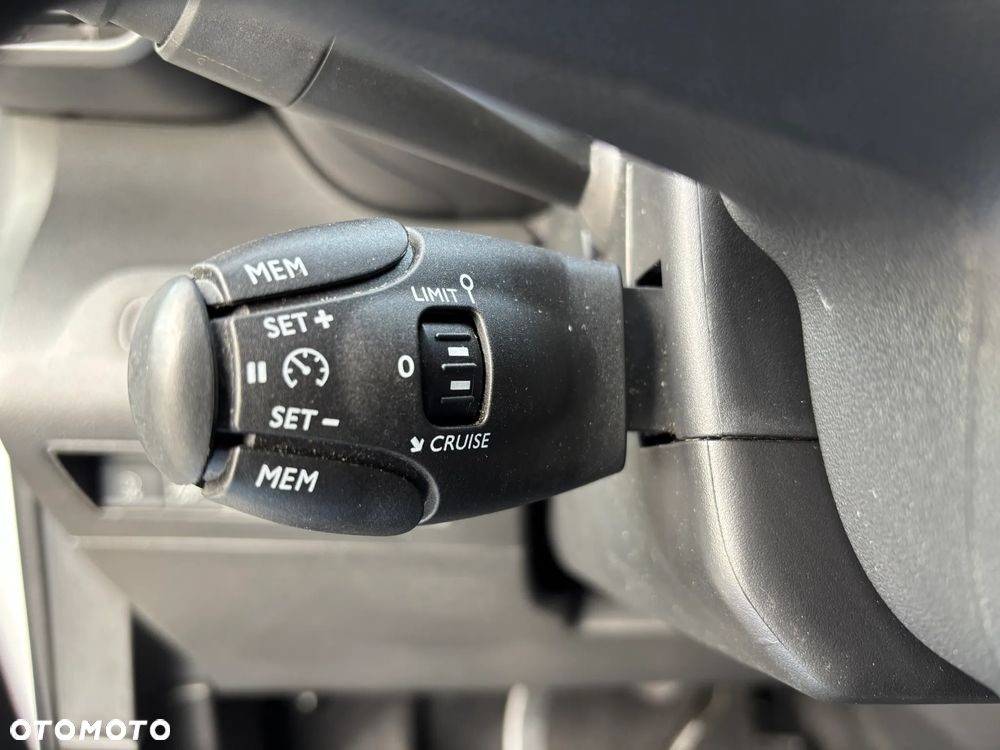 Toyota Proace City Verso 1.5 D-4D Business - 25