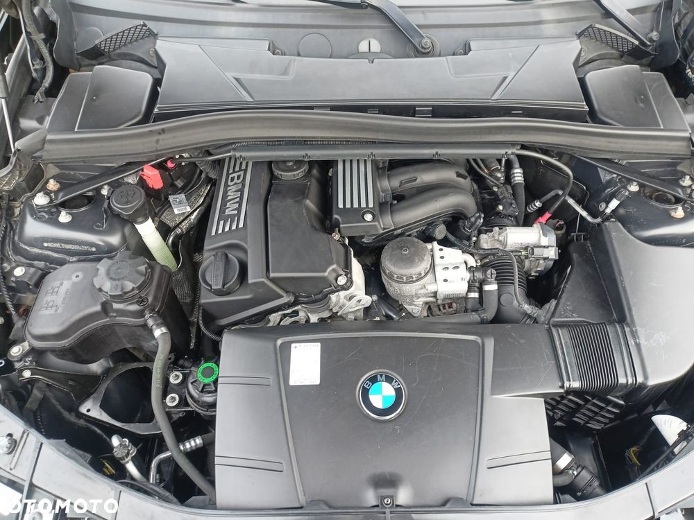 BMW X1 sDrive18i Sport Line - 22