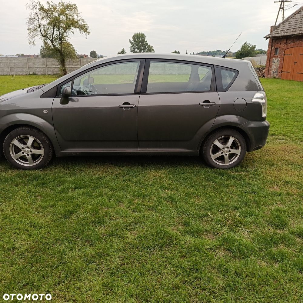 Toyota Corolla Verso - 6