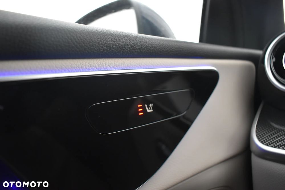 Mercedes-Benz GLC 300 de PHEV 4-Matic Avantgarde - 24