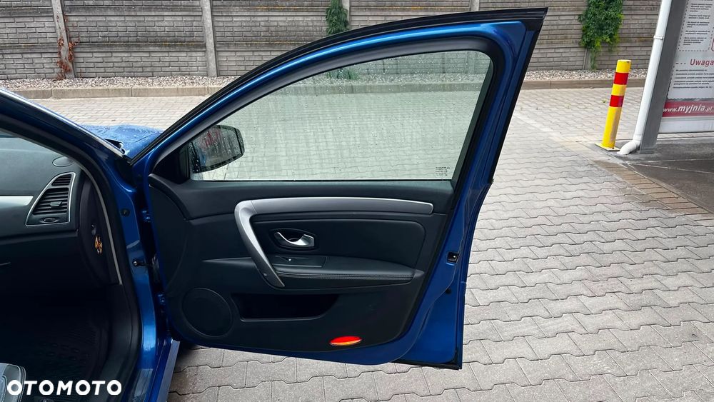 Renault Laguna 2.0 DCi FAP GT - 14