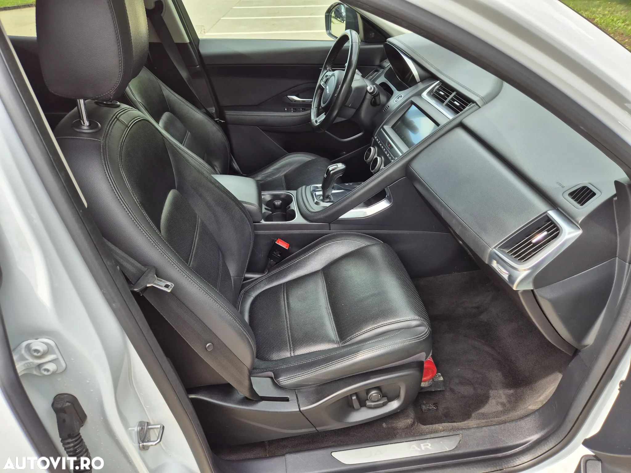 Jaguar E-Pace D150 AWD SE - 17