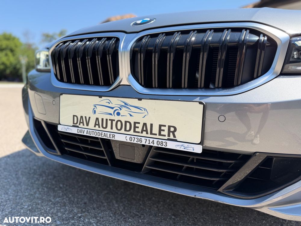 BMW Seria 3 320i xDrive AT - 13