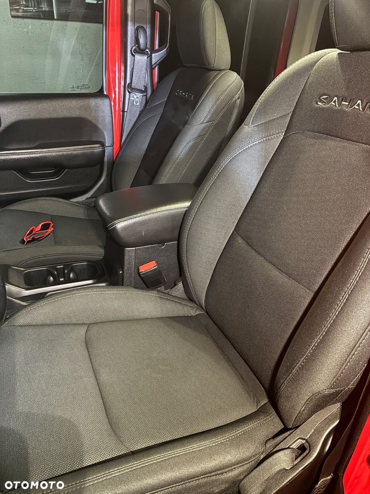 Jeep Wrangler Unlimited GME 2.0 Turbo Sahara - 28