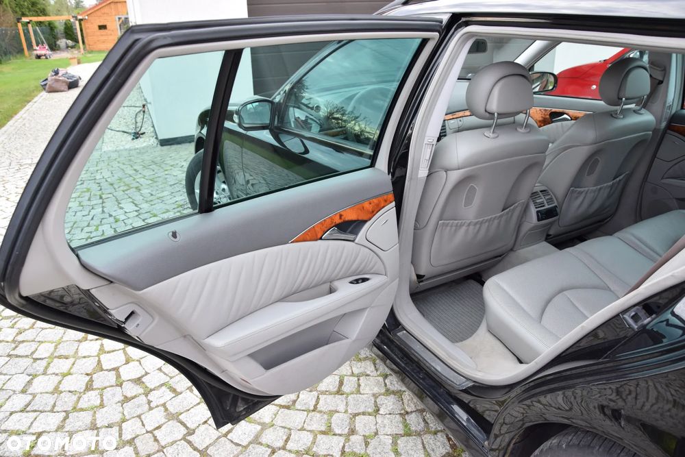 Mercedes-Benz Klasa E 320 T 4 Matic Elegance - 6