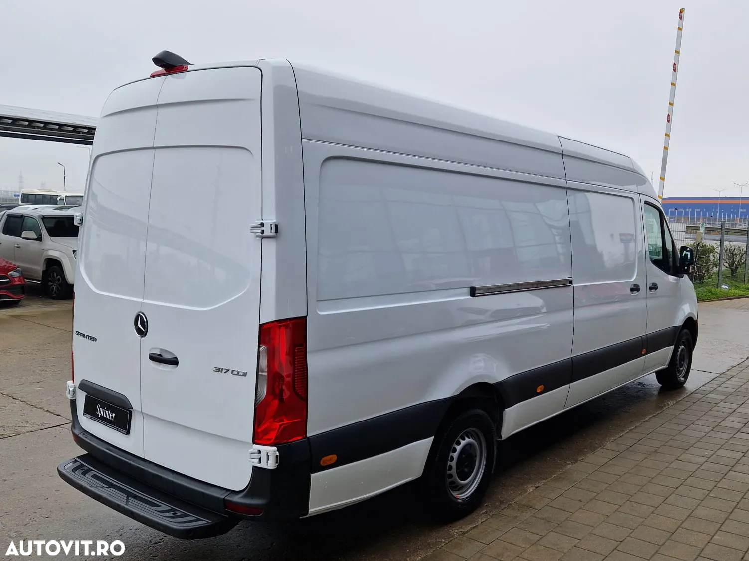 Mercedes-Benz Sprinter 317 KA 9G-Tronic - 4