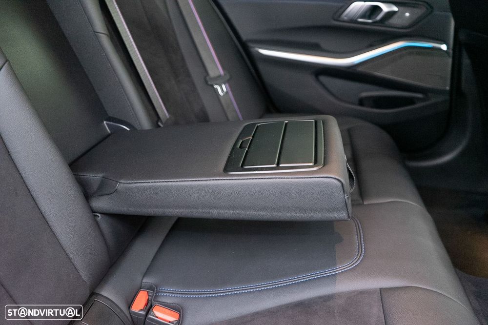 BMW 330 e Pack M Auto - 45