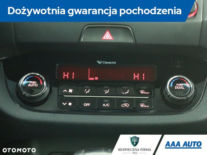Kia Sportage - 12