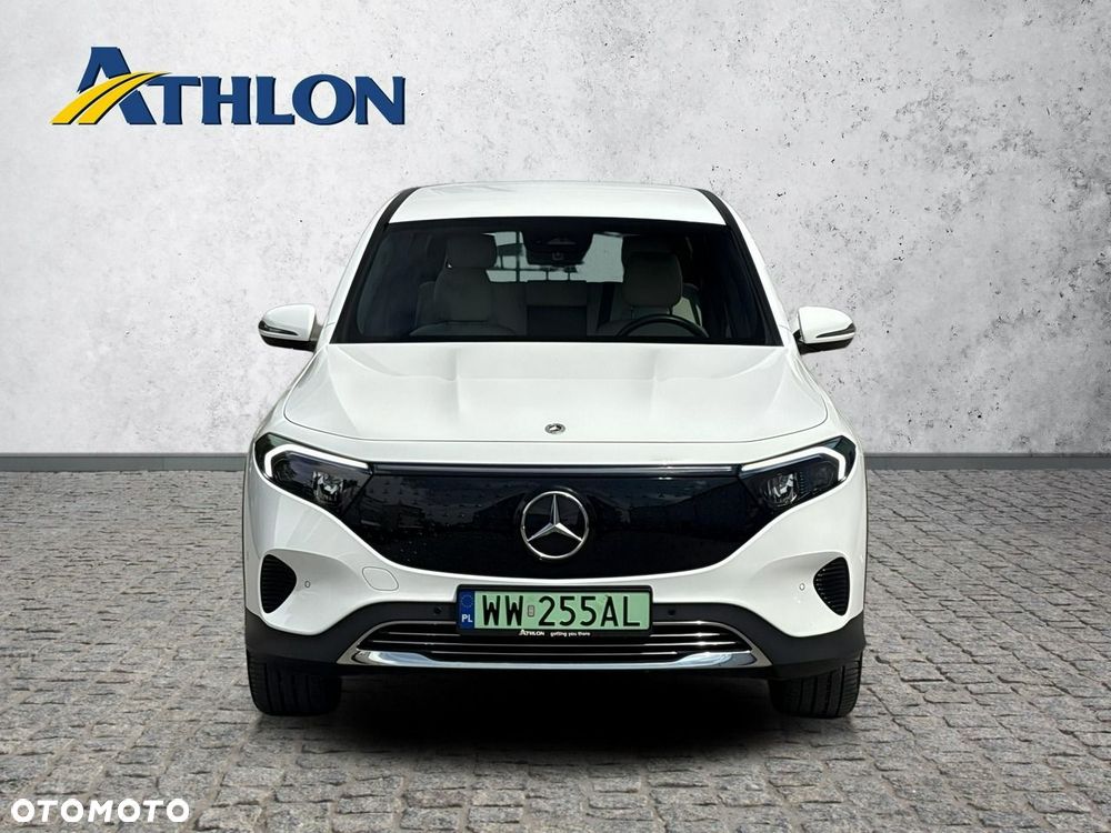 Mercedes-Benz EQB - 8
