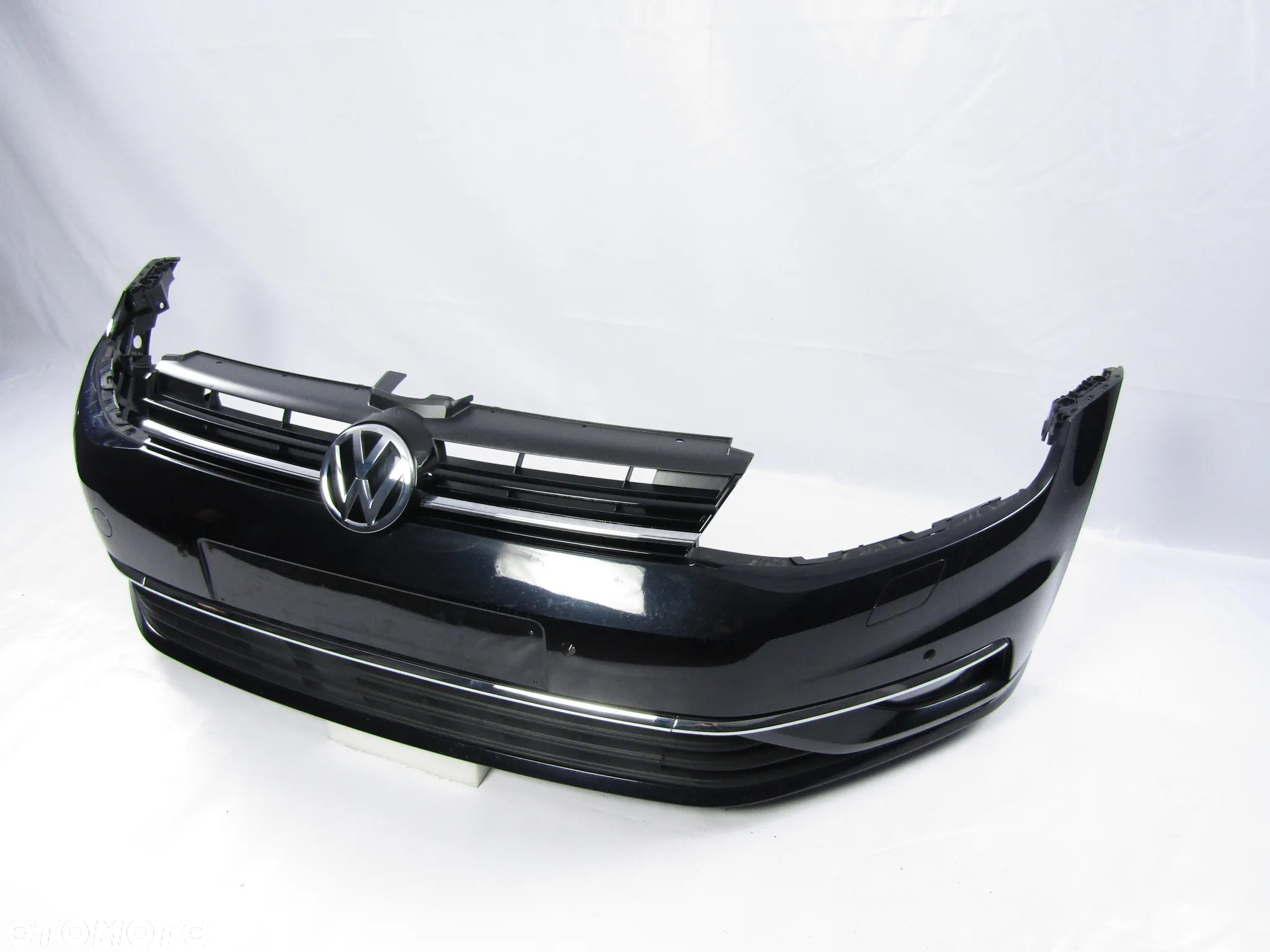 Zderzak przedni VW Golf 7 17 - 20 Sprysk. / Pdc-6 LC9X - 9