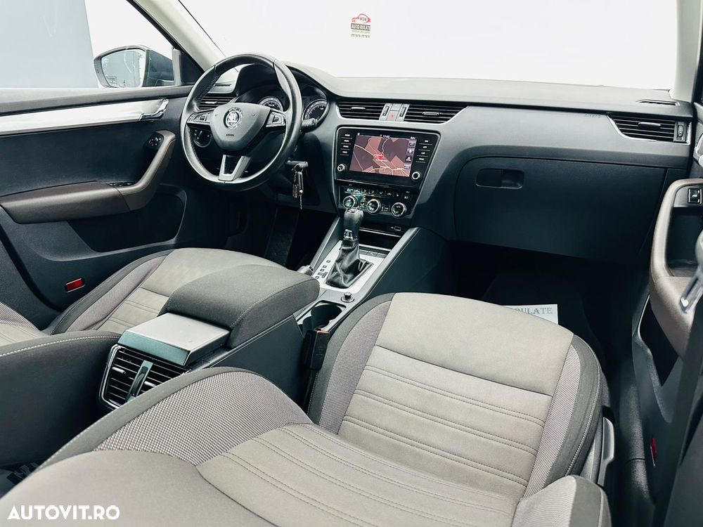 Skoda Octavia Combi 1.6 TDI DSG Premium Edition - 16