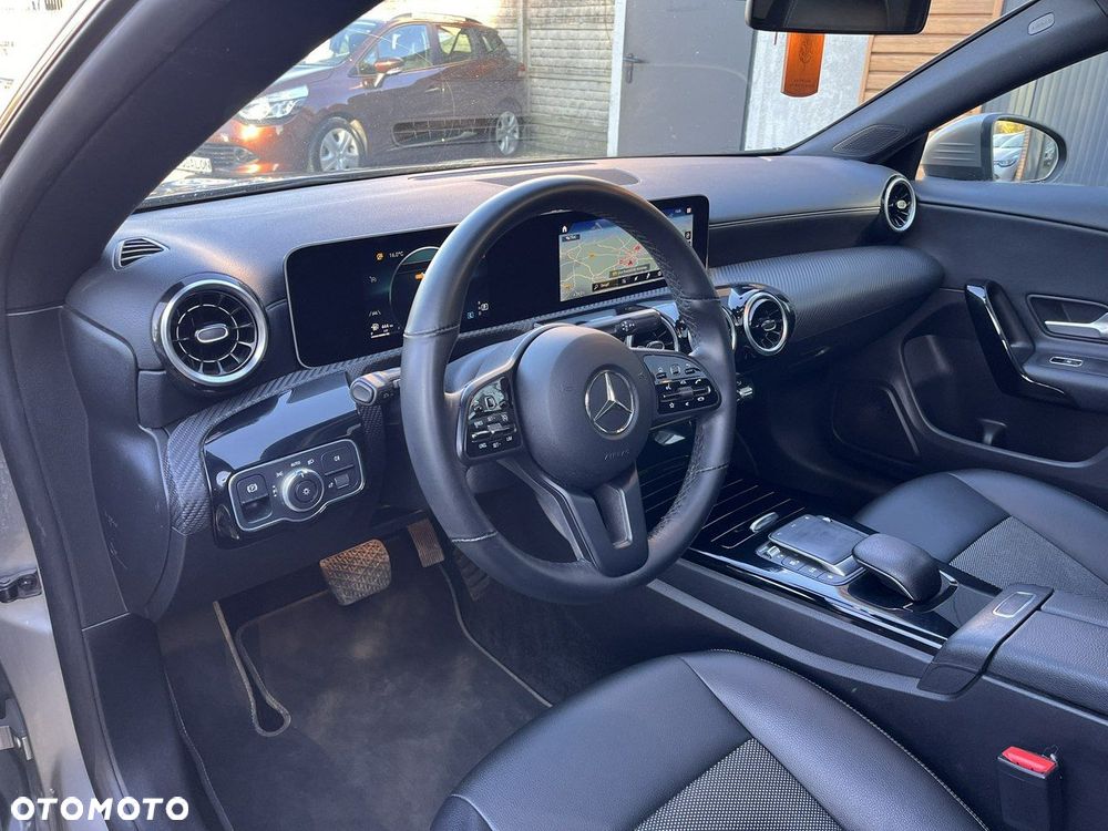 Mercedes-Benz CLA - 18