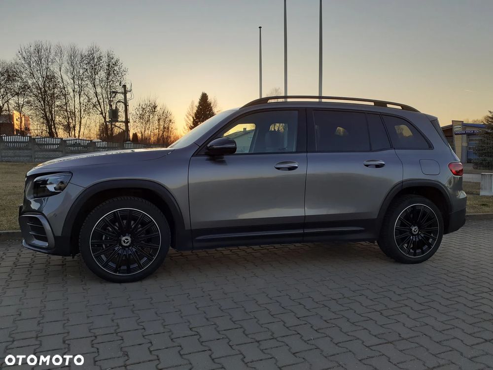Mercedes-Benz GLB 200 AMG Line 7G-DCT - 3
