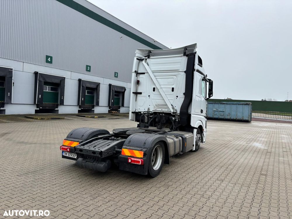Mercedes-Benz ACTROS - 8