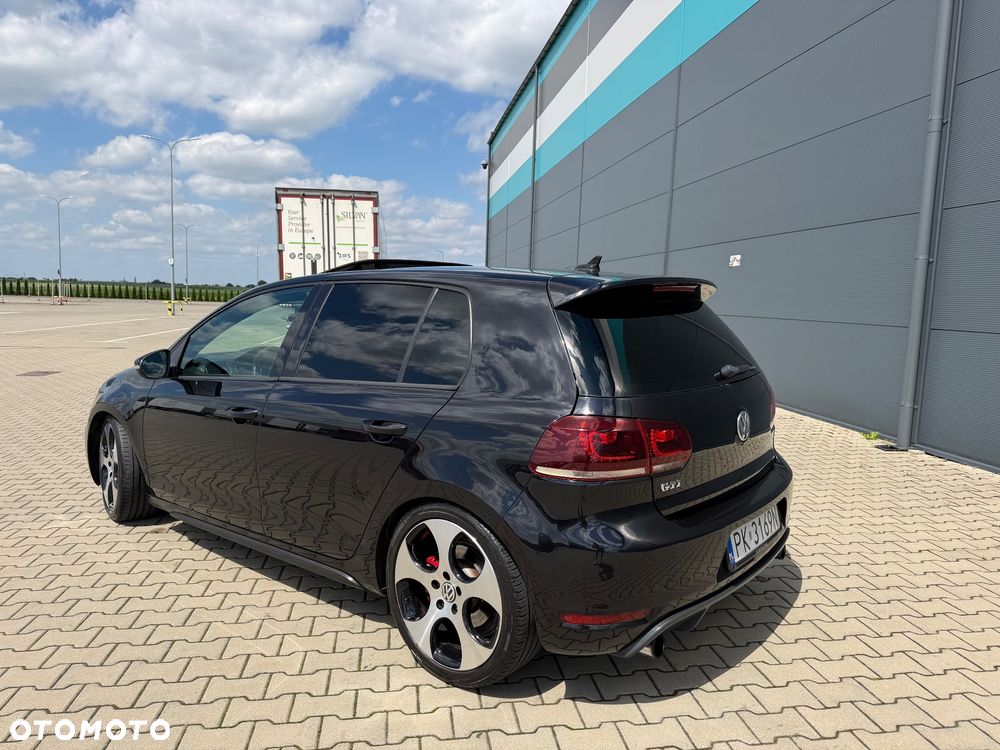 Volkswagen Golf - 8