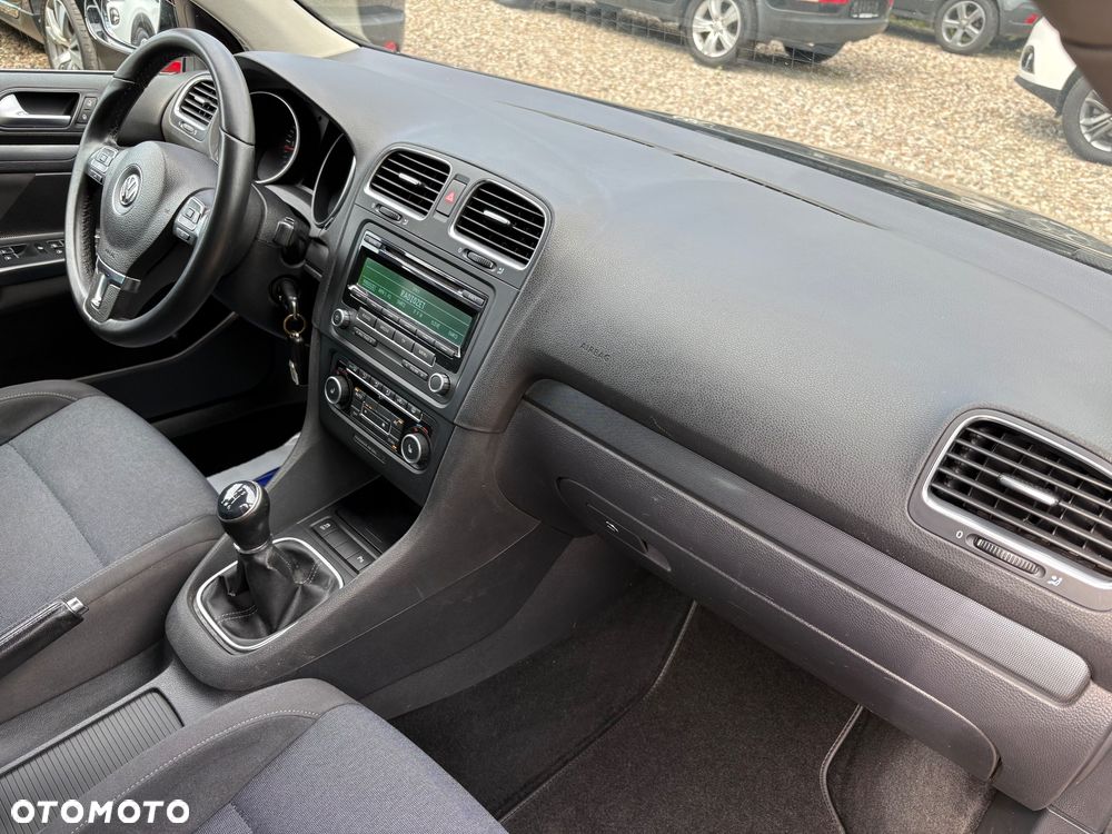 Volkswagen Golf 2.0 TDI DPF Style - 27