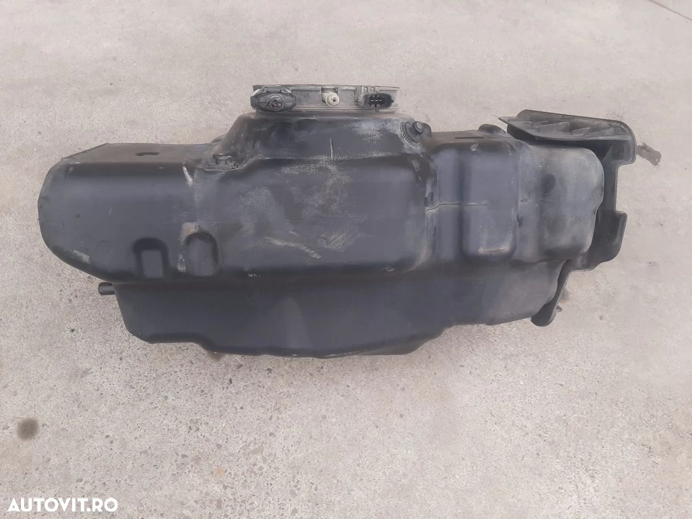 Vas rezervor adblue cu pompa f1agl411d 2.3 d euro 6 iveco daily 6 5802327987 0444040035 5802465111 - 3