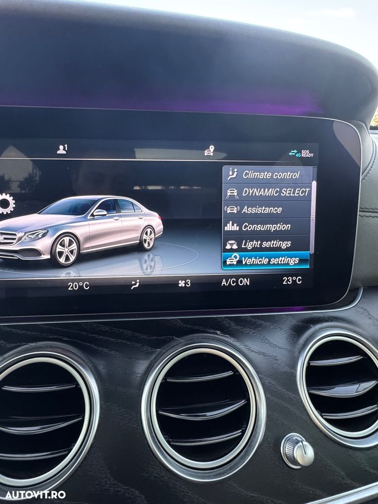 Mercedes-Benz E 220 d 4MATIC Aut. - 27