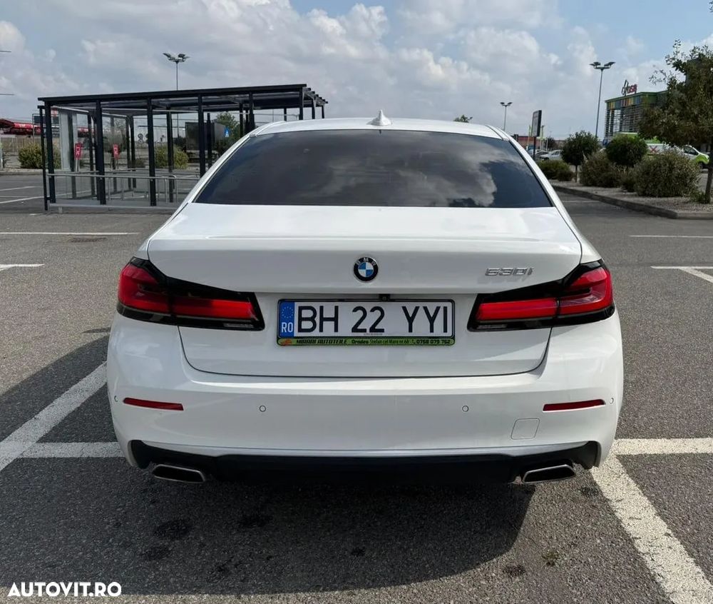 BMW Seria 5 530i AT MHEV - 9