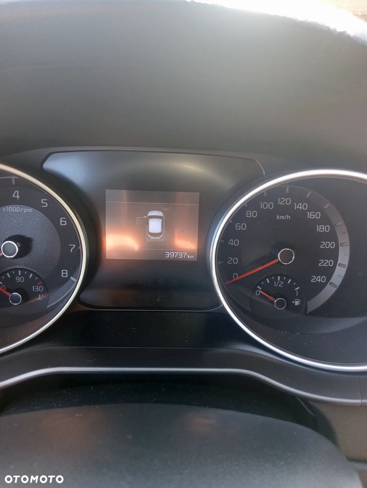 Kia XCeed 1.5 T-GDI M - 12