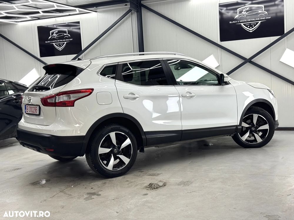 Nissan Qashqai 1.6 DCI Xtronic TEKNA - 8