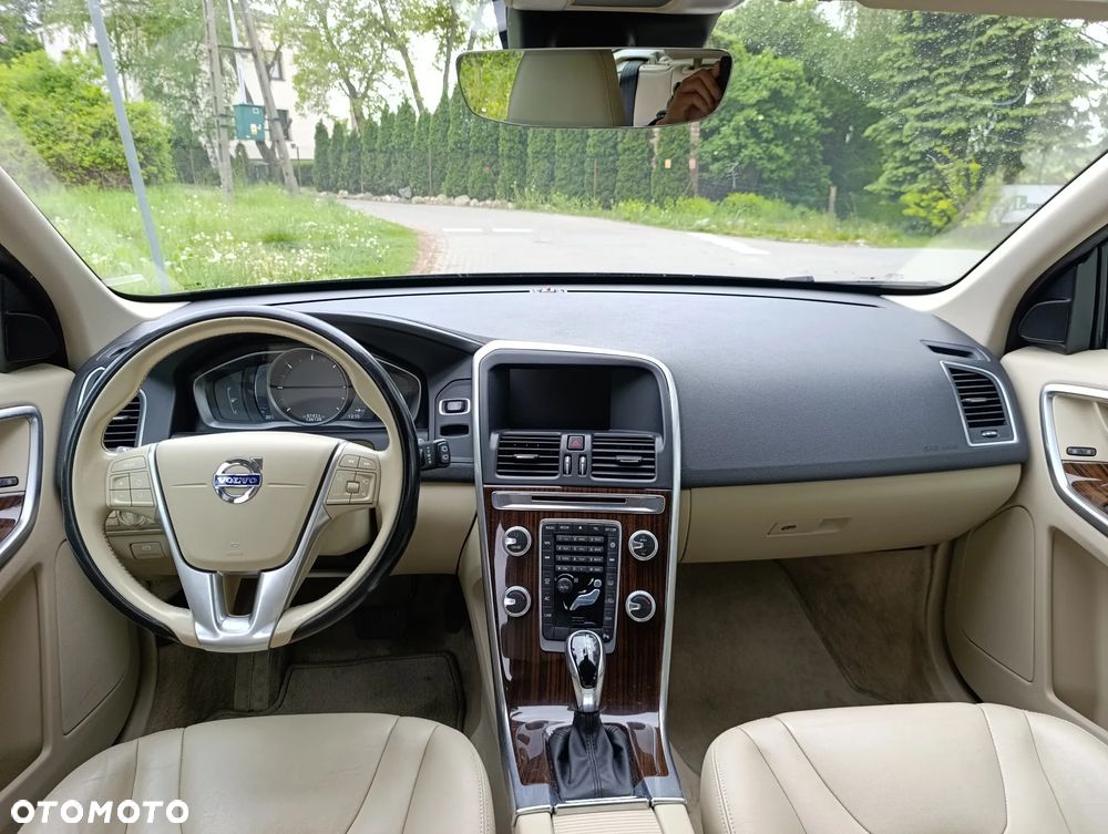 Volvo XC 60 D4 Drive-E Momentum - 8