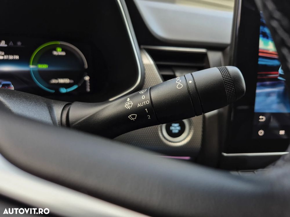 Renault Arkana E-TECH 145 Evolution - 19