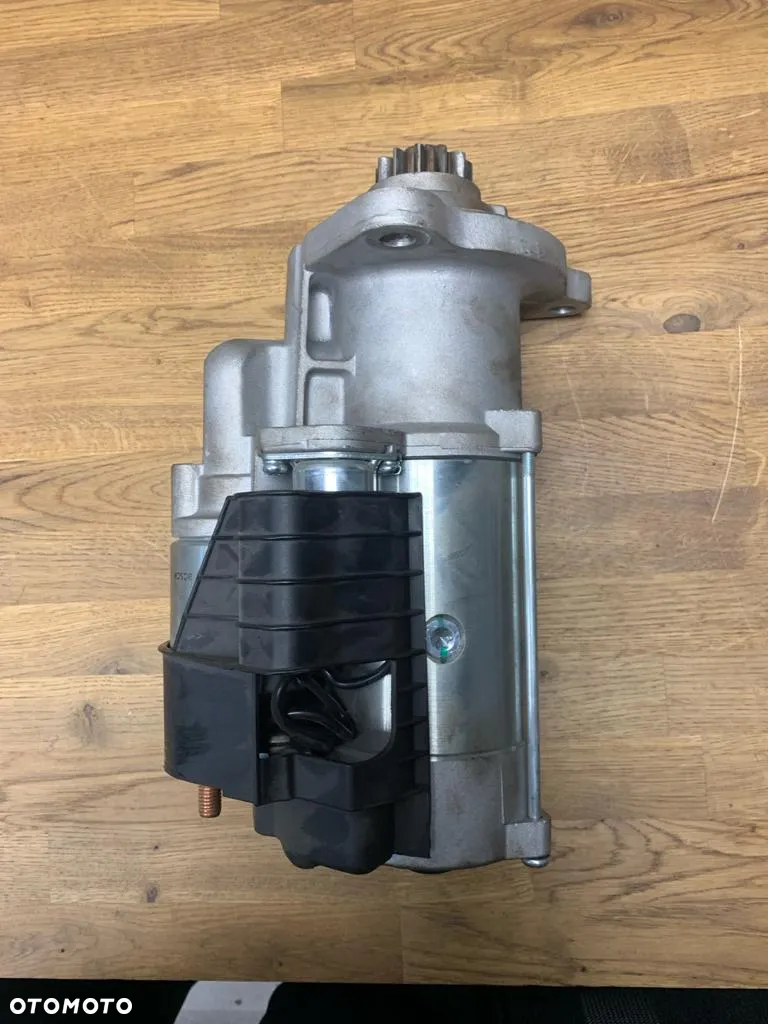Rozrusznik Bosch 24V 1986S10045 - 2