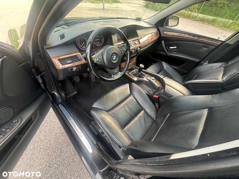 BMW Seria 5 520d - 5
