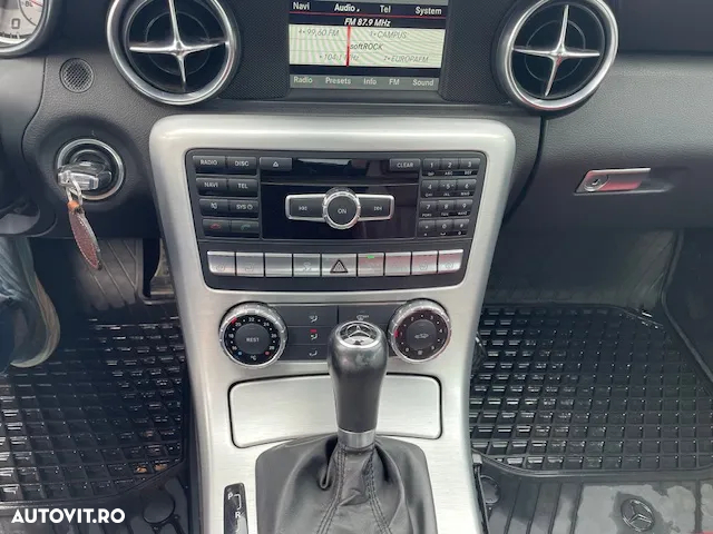 Mercedes-Benz SLK - 12