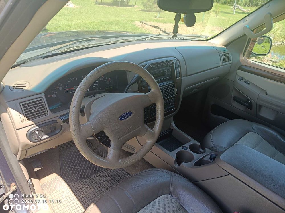 Ford Explorer - 6