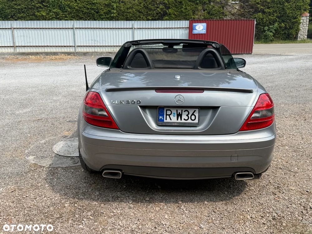 Mercedes-Benz SLK 300 7G-TRONIC - 4