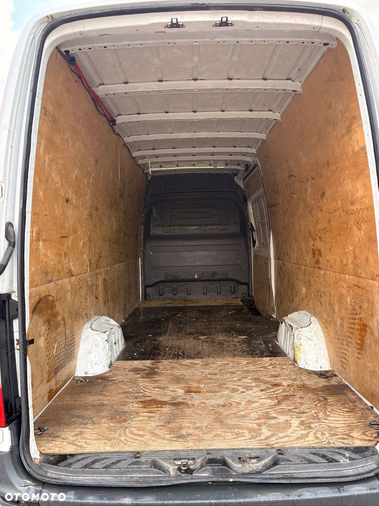 Mercedes-Benz Sprinter - 10