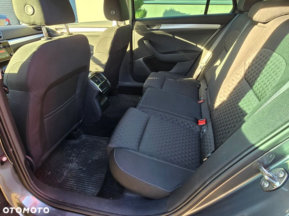 Skoda Superb 1.5 TSI Ambition DSG - 12