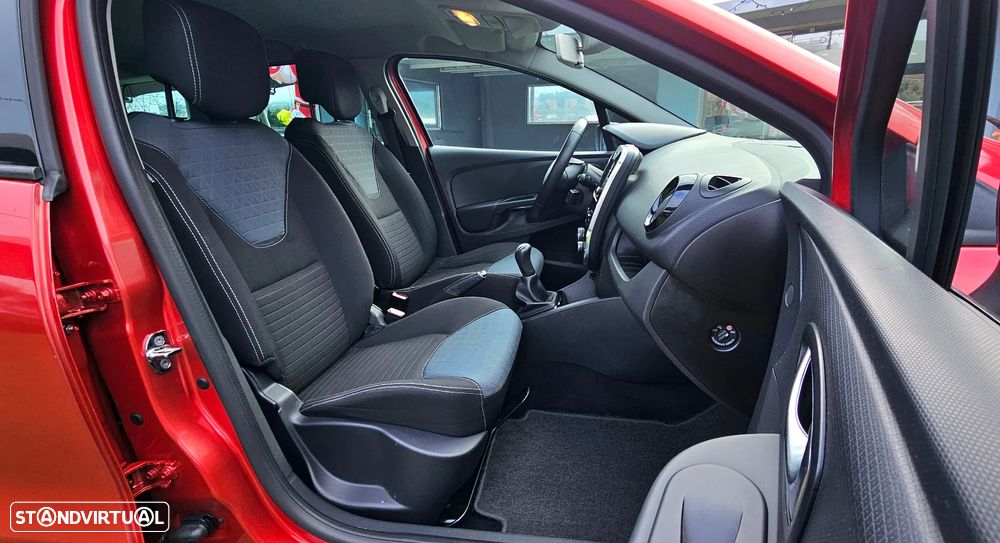 Renault Clio Sport Tourer 0.9 TCE Limited - 25