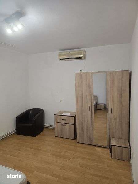 Garsoniera decomandata cu centrala proprie — fotografia 1
