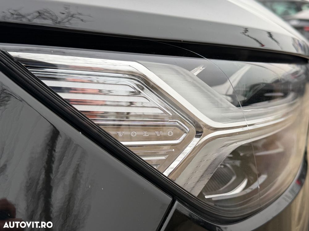 Volvo XC 40 D3 R-Design - 33