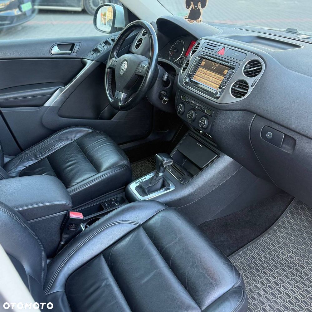 Volkswagen Tiguan - 10