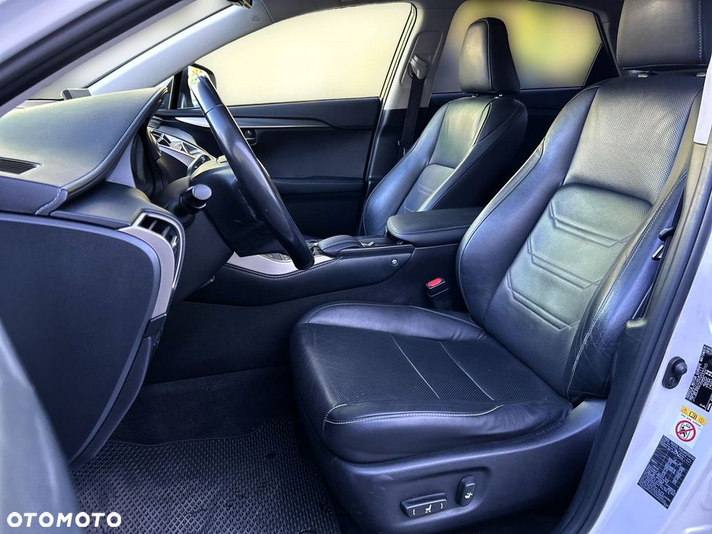 Lexus NX 300h Comfort AWD - 19